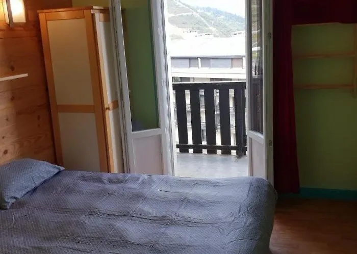 O 1700 Ξενοδοχείο *