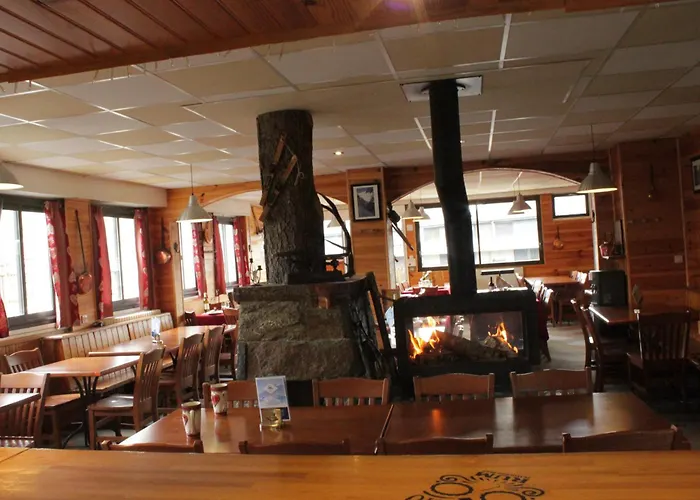 Ξενοδοχείο O 1700 *